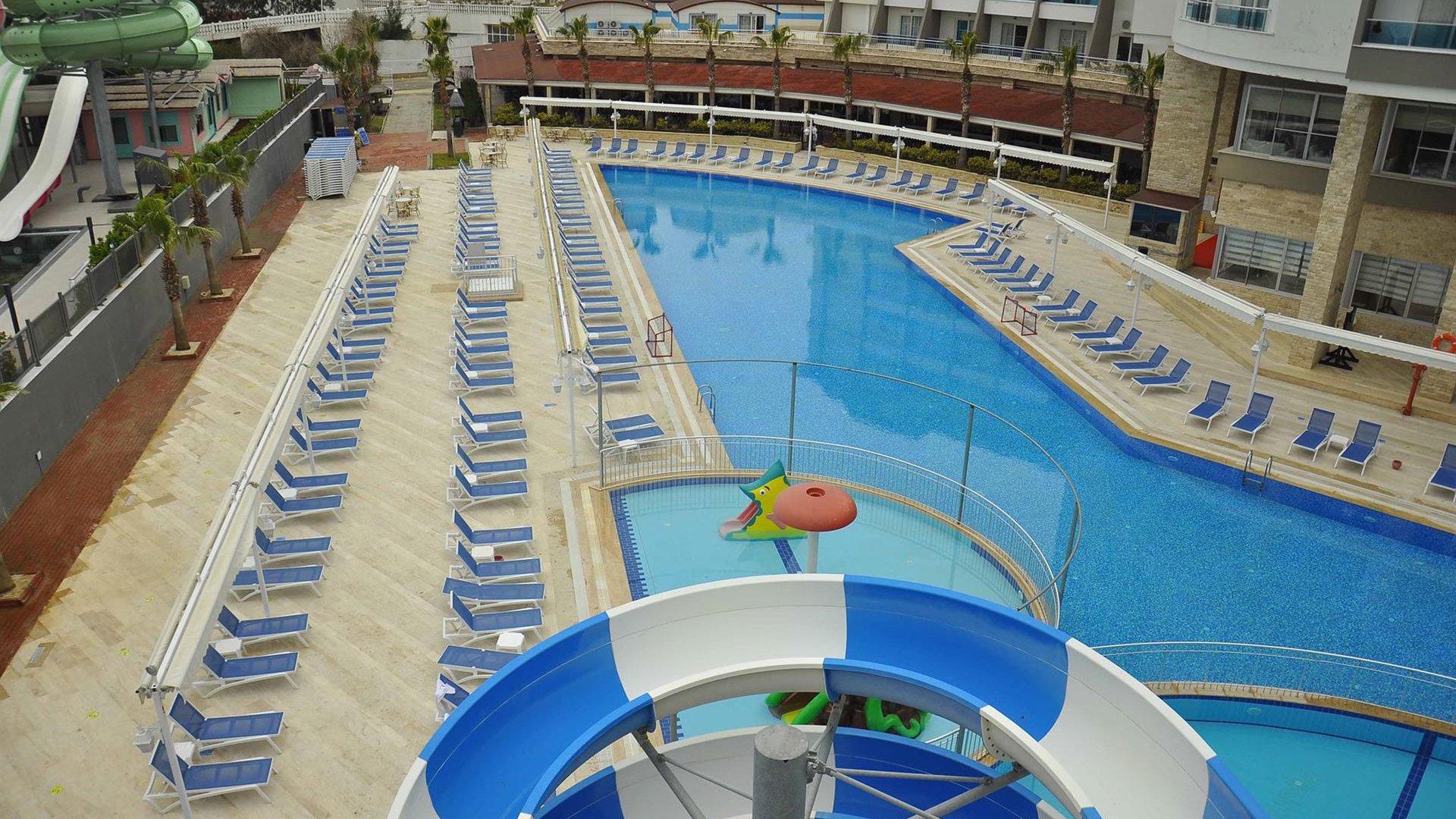 Ramada Resort By Wyndham Side – Бассейны и аквапарк